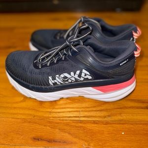 Women’s size 9 Hoka Bondi 7